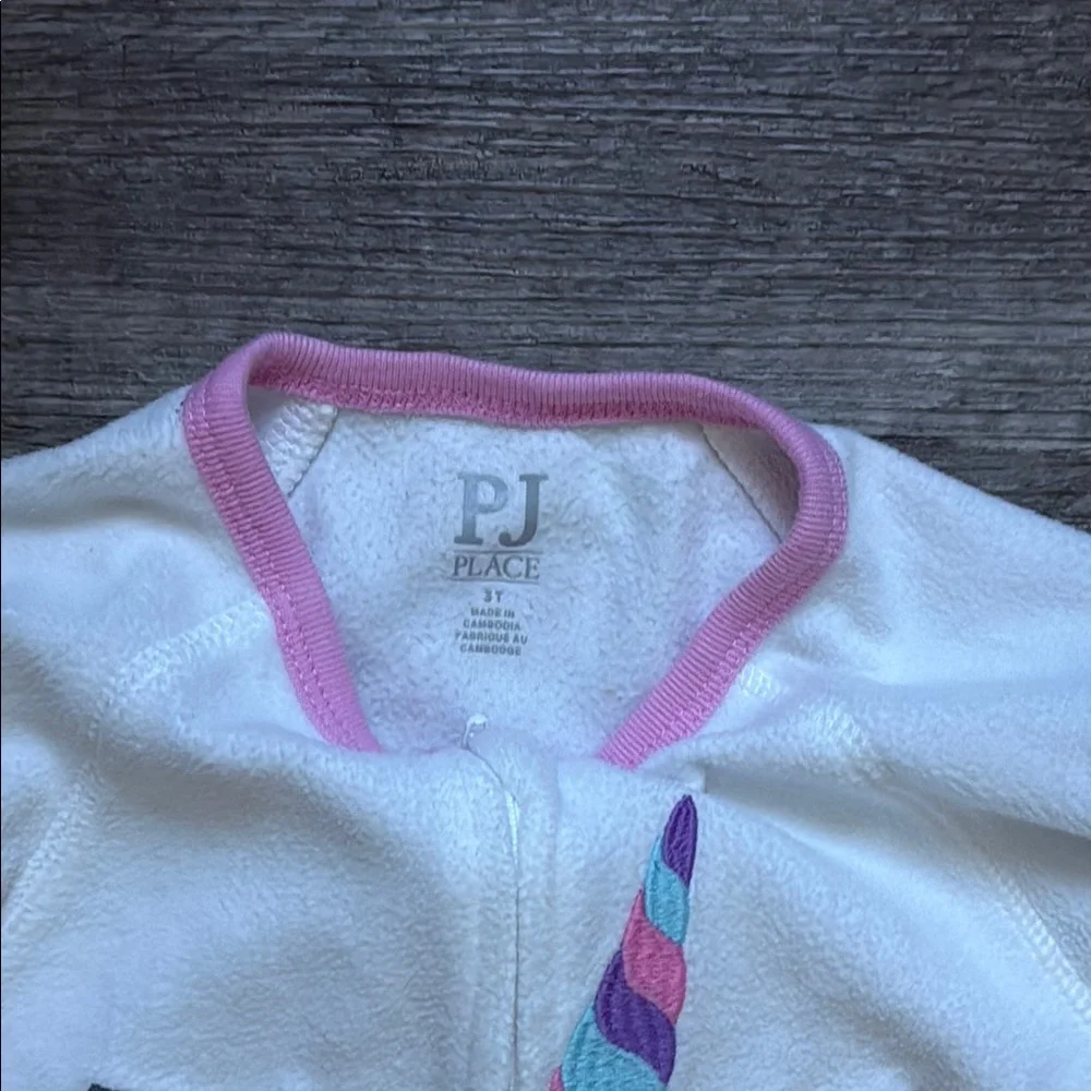 Place adorable unicorn